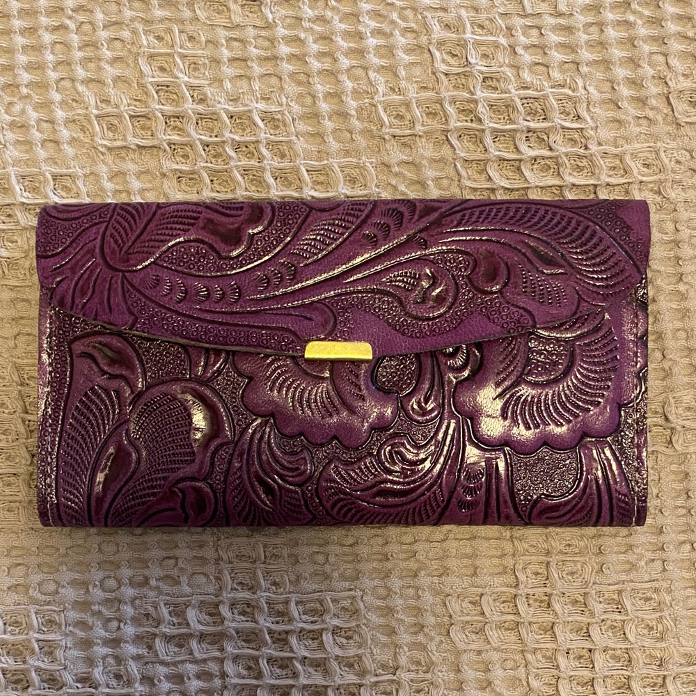 Chic Embossed Purple Clutch